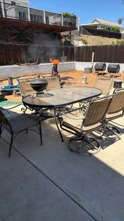 Free patios table with6 chairs