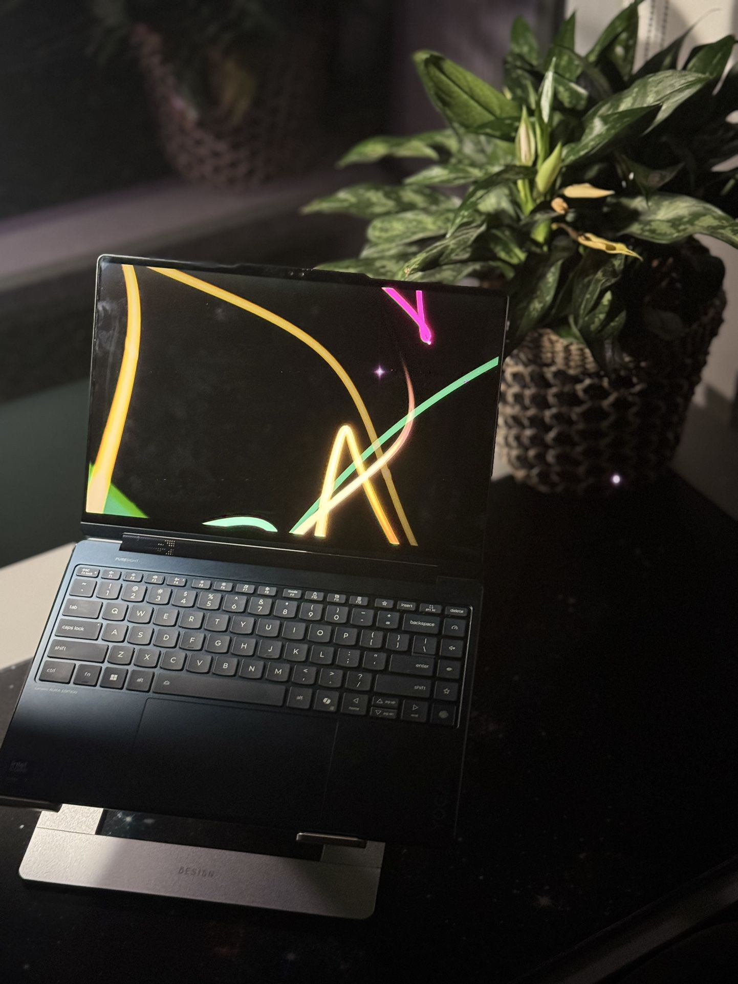 Lenovo Yoga 9i 2-in-1 Aura Edition – Copilot+ PC (2025)