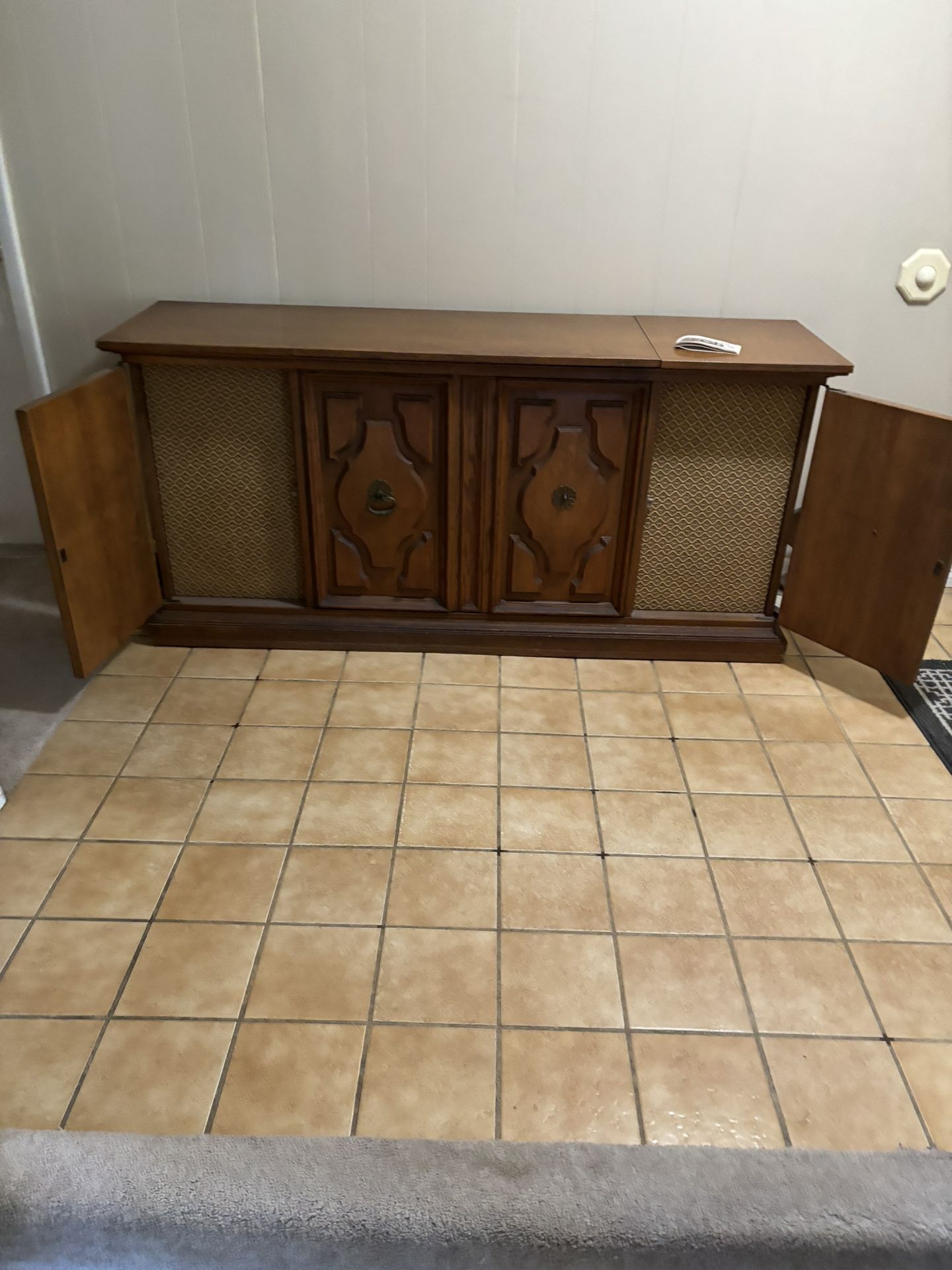 Stereo Console 