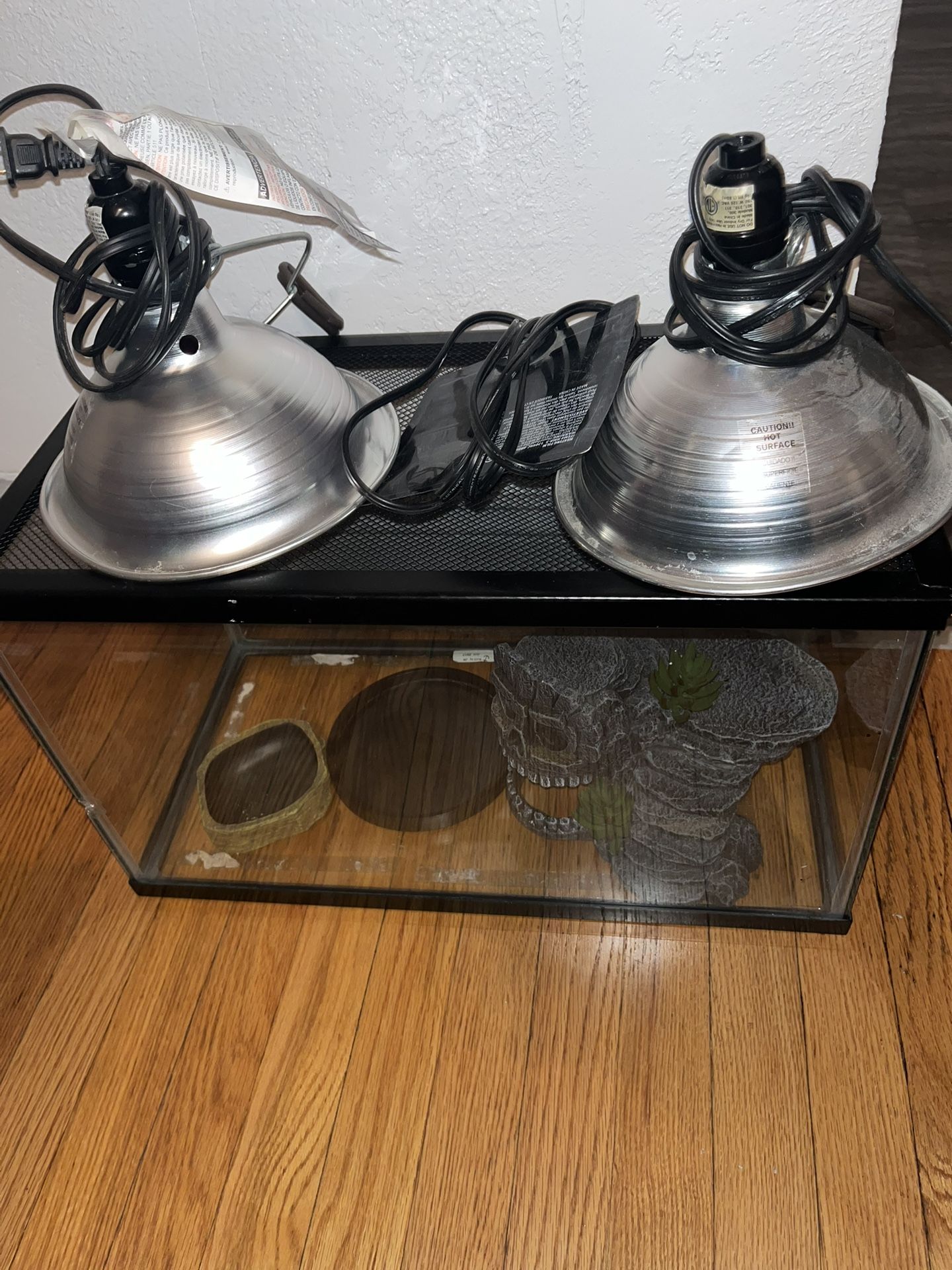 30 Gallon Reptile Enclosure