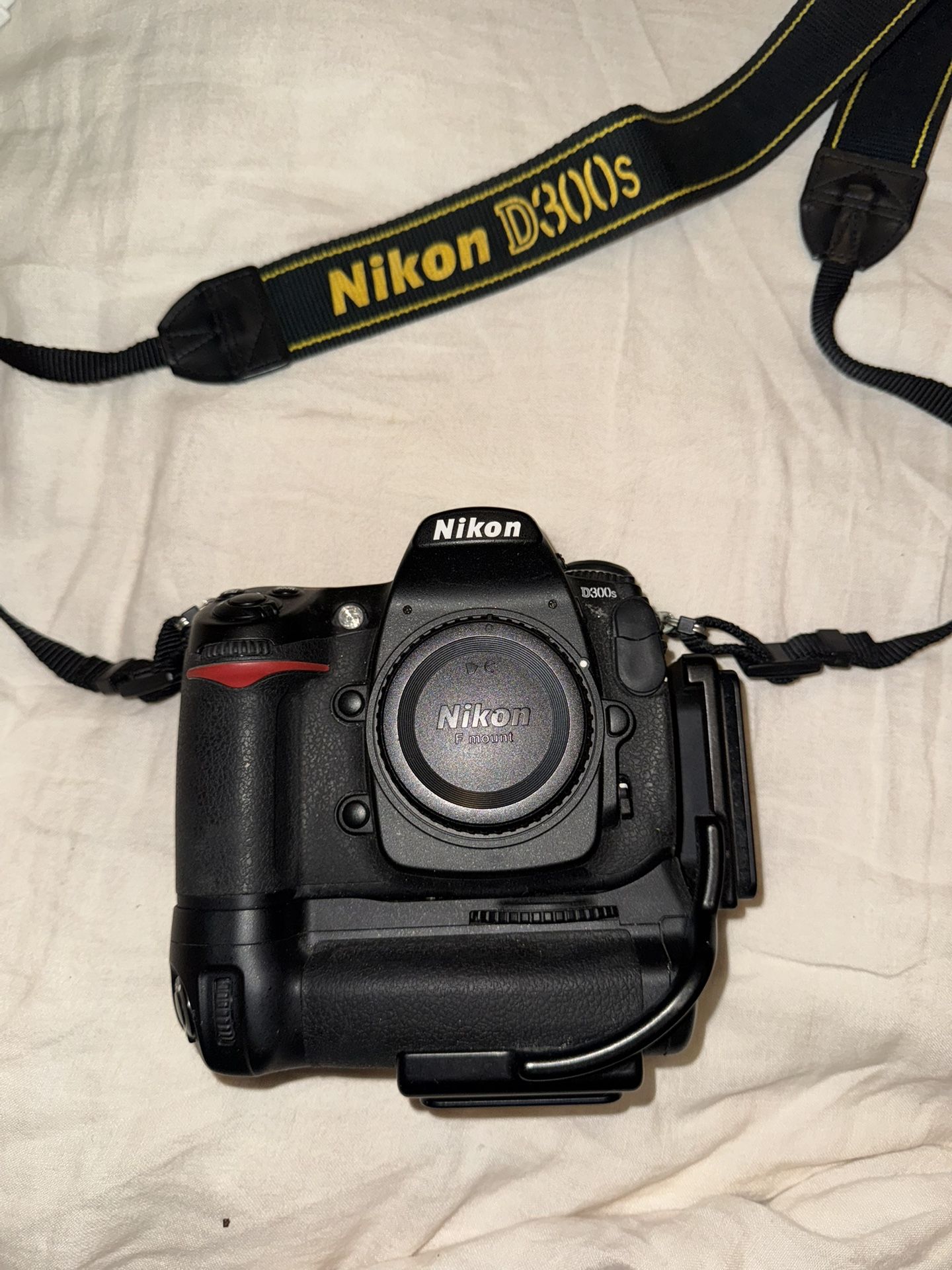 Nikon D300s DSLR Camera