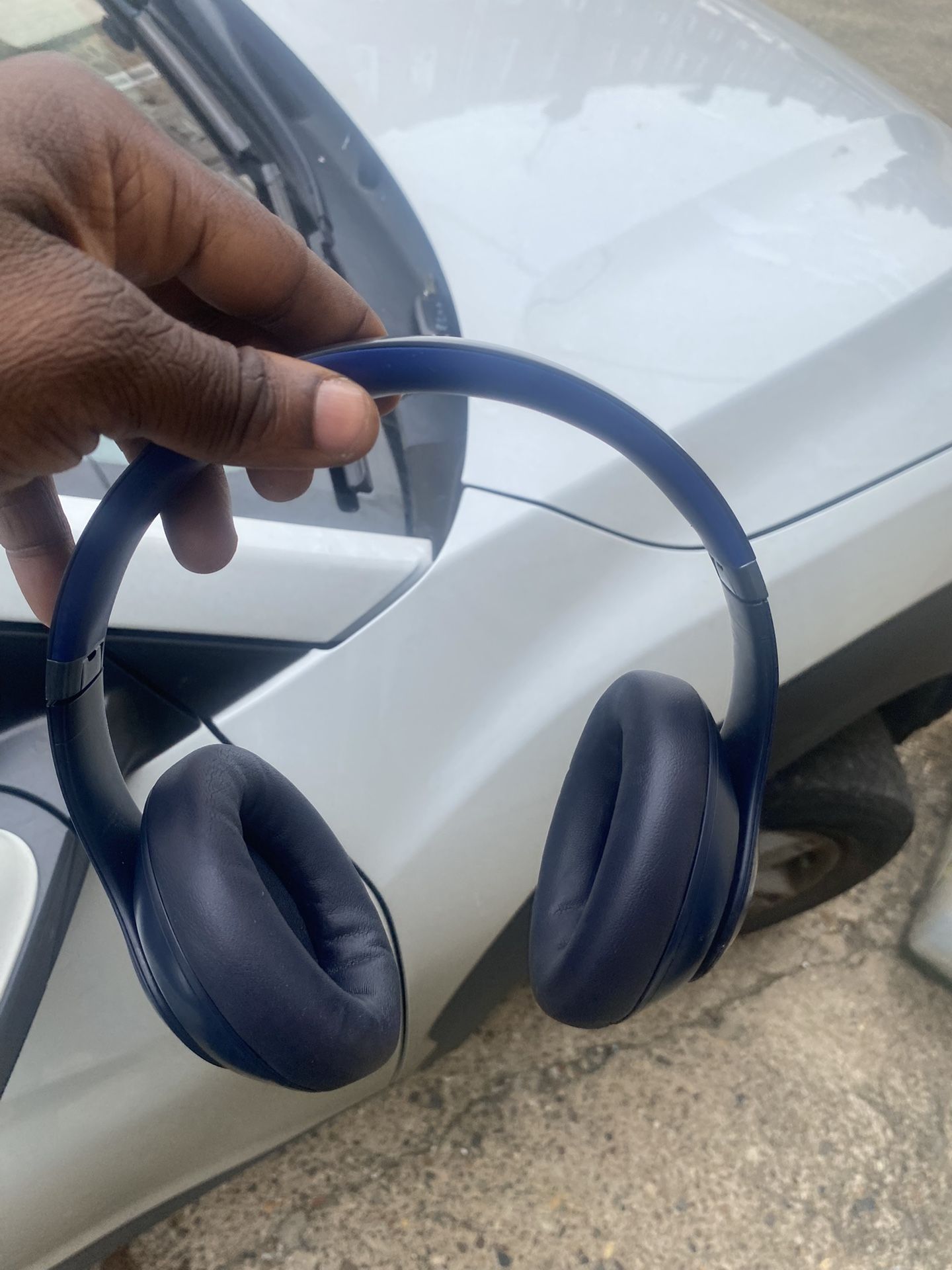 Studio Beats Head Phones Comes With Case And Charger