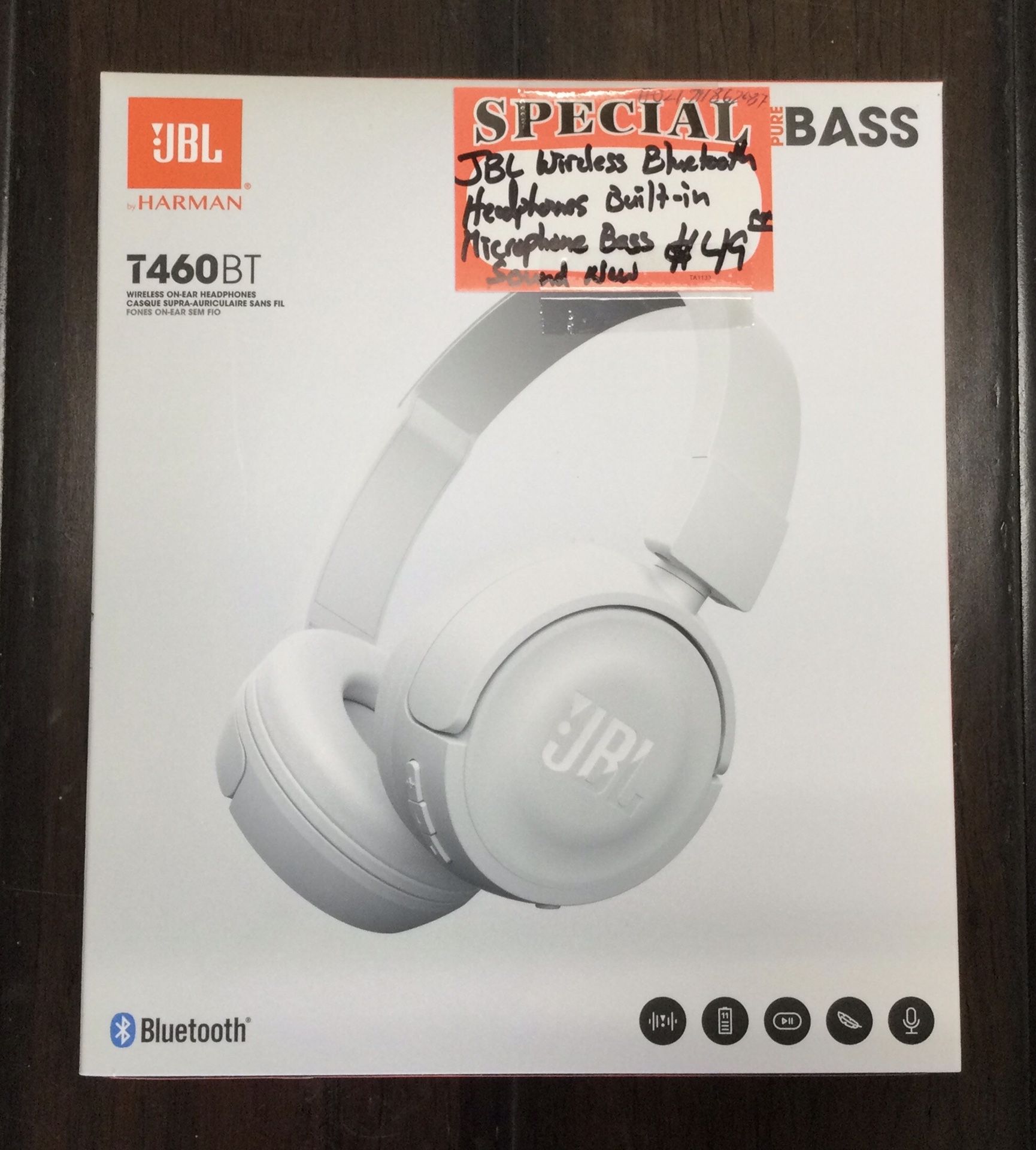 JBL Wireless Bluetooth headphones built in microphone bass sound brand new