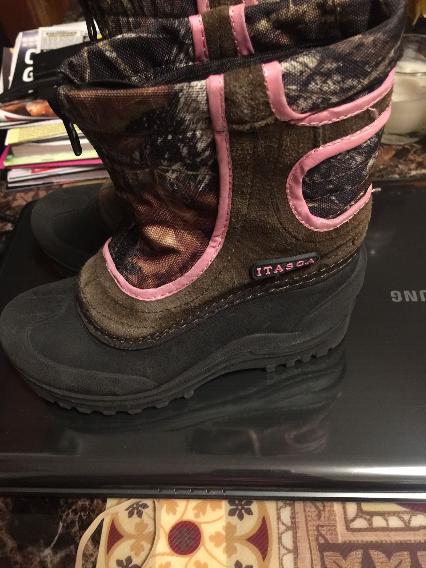 Girls camo boots size 12