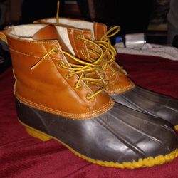 Dexter Duck Boots Size 9