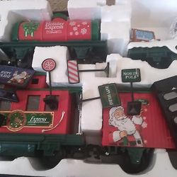 Eztec Christmas Electric Train Set With Remote 