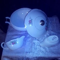 Vintage China     Tureen & Gravy Boat/Creamer 