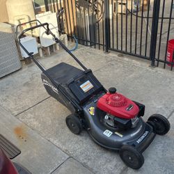 Honda Commercial Lawn Mower