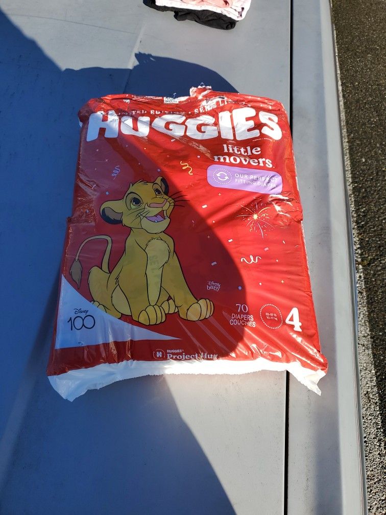 Huggies  Diapers  Disney Addittion  70 Pack