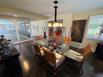 Dining room set and all chairs