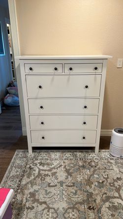 White HEMNES 6 drawer dresser
