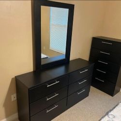 DRESSER WITH MIRROR AND CHEST 