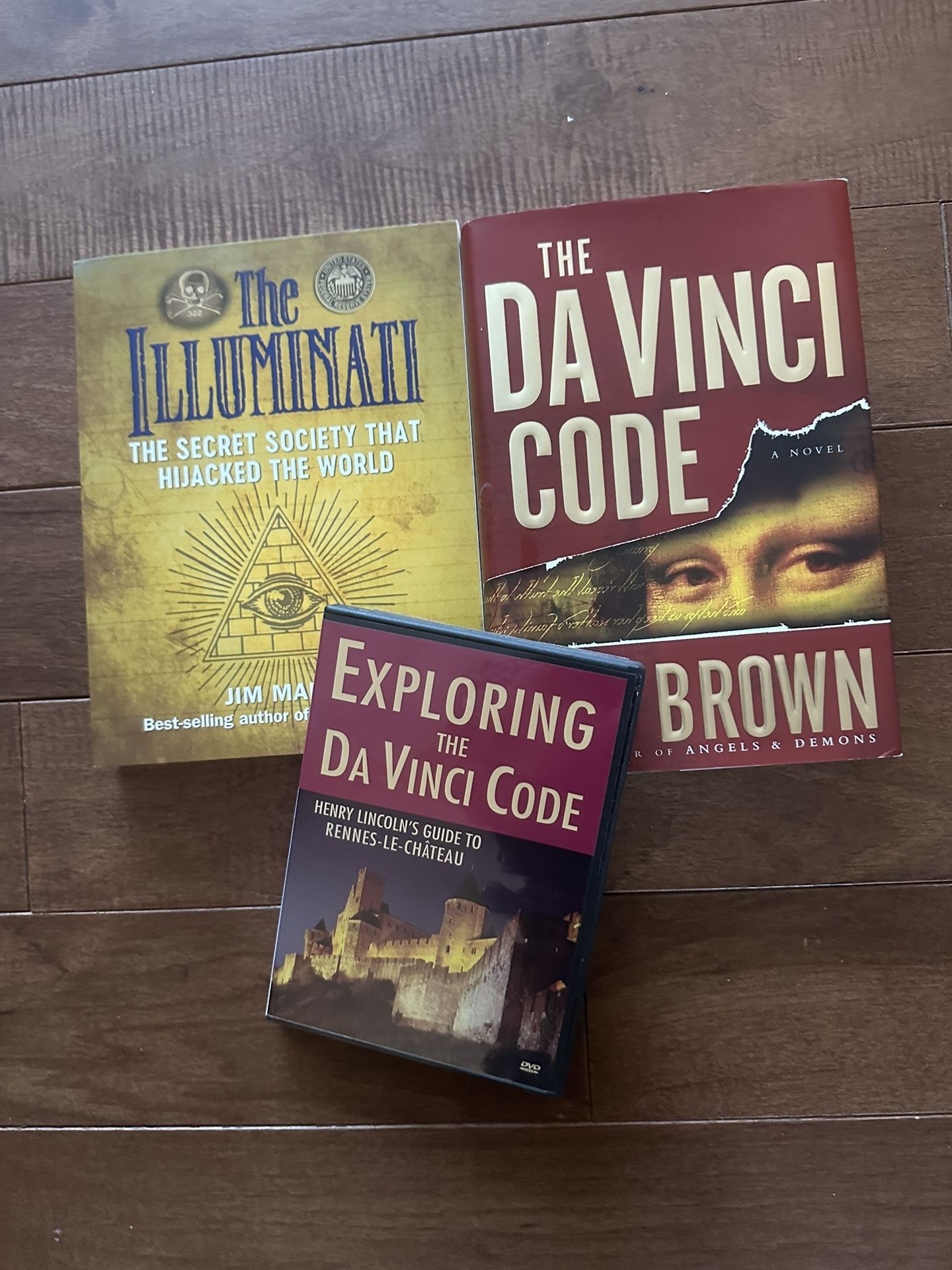 The Da Vinci Code bundle: The Illuminati, The Da Vinci Code, HC (like new) + DVD