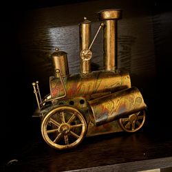 Train/locomotive music box 