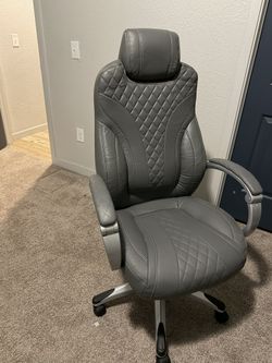Gaming chair 