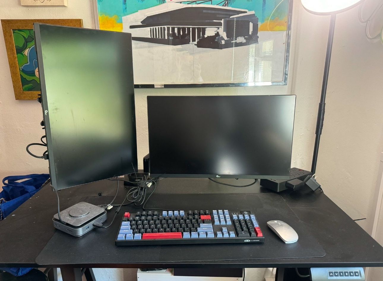 Computer monitors with keyboard