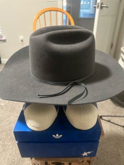 20x Felt Gray Cowboy Hat