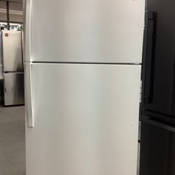Whirlpool Top-Freezer Refrigerator in White with Frameless Glass Shelves and Flexi-Slide Bin