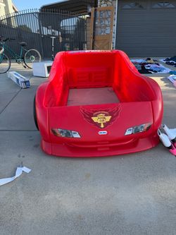 Res Twin size plastic race car bed frame