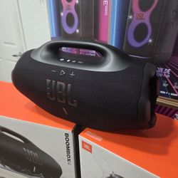 JBL Boombox 4!! Brand new!! 100% original. Best price in the market. Color Black And blue.