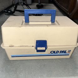 Old Pal 1052 Tackle Box  Vintage 15$