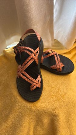 Women’s Chacos size 10