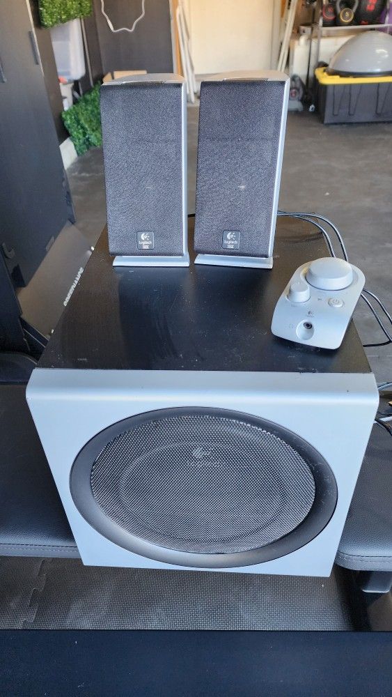 Logitech Z2300 THX Rated Speakers