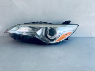 2015-2017 TOYOTA CAMRY LEFT DRIVER SIDE HALOGEN PROJECTOR HEADLIGHT CHROME OEM (753)