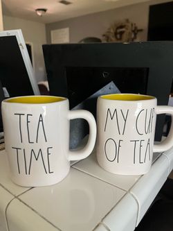 Rae dunn mugs