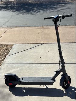 HY-B17A Electric Scooter 22 MPH Foldable E-Scooter only 121 miles