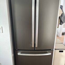 New GE Fridge French Door 