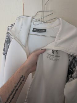 Japanese XXL (USA L) Under Armour hoodie