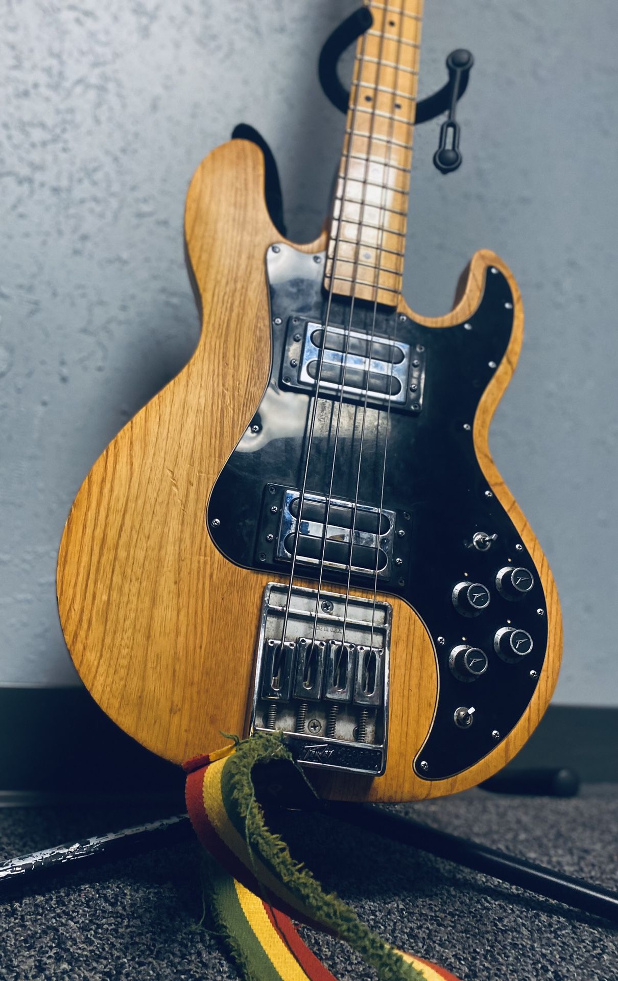 1979 Peavey T-40 Electric Bass Guitar