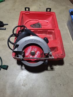 Skil Saw w/ Case