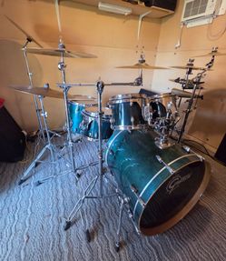 GRETSCH Complete Drumset