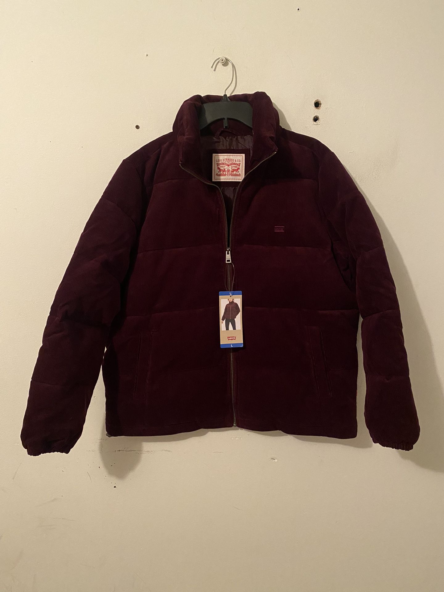 Levi's Corduroy Puffer Jacket Women's Size Large for Sale in Los Angeles,  CA - OfferUp