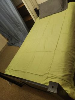 Tween Bed w/Matress
