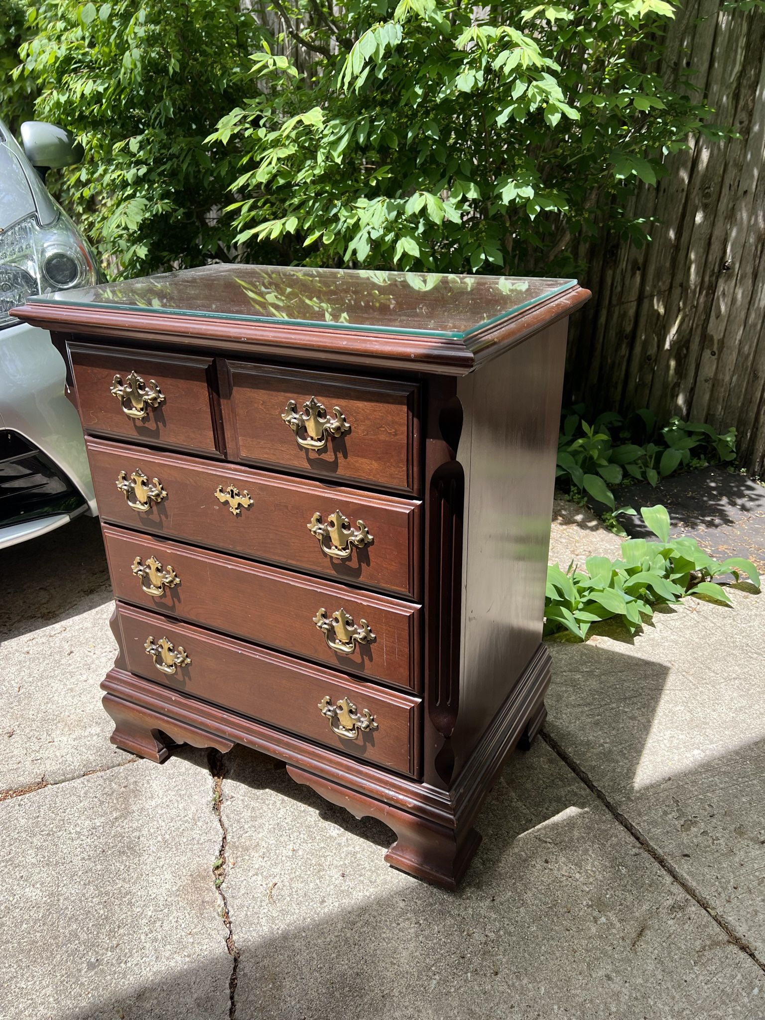 Nightstand 