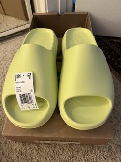 yeezy slide 