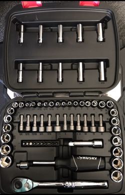 Husky 92 pice 1/4 in and 3/8 drive mickanic set
