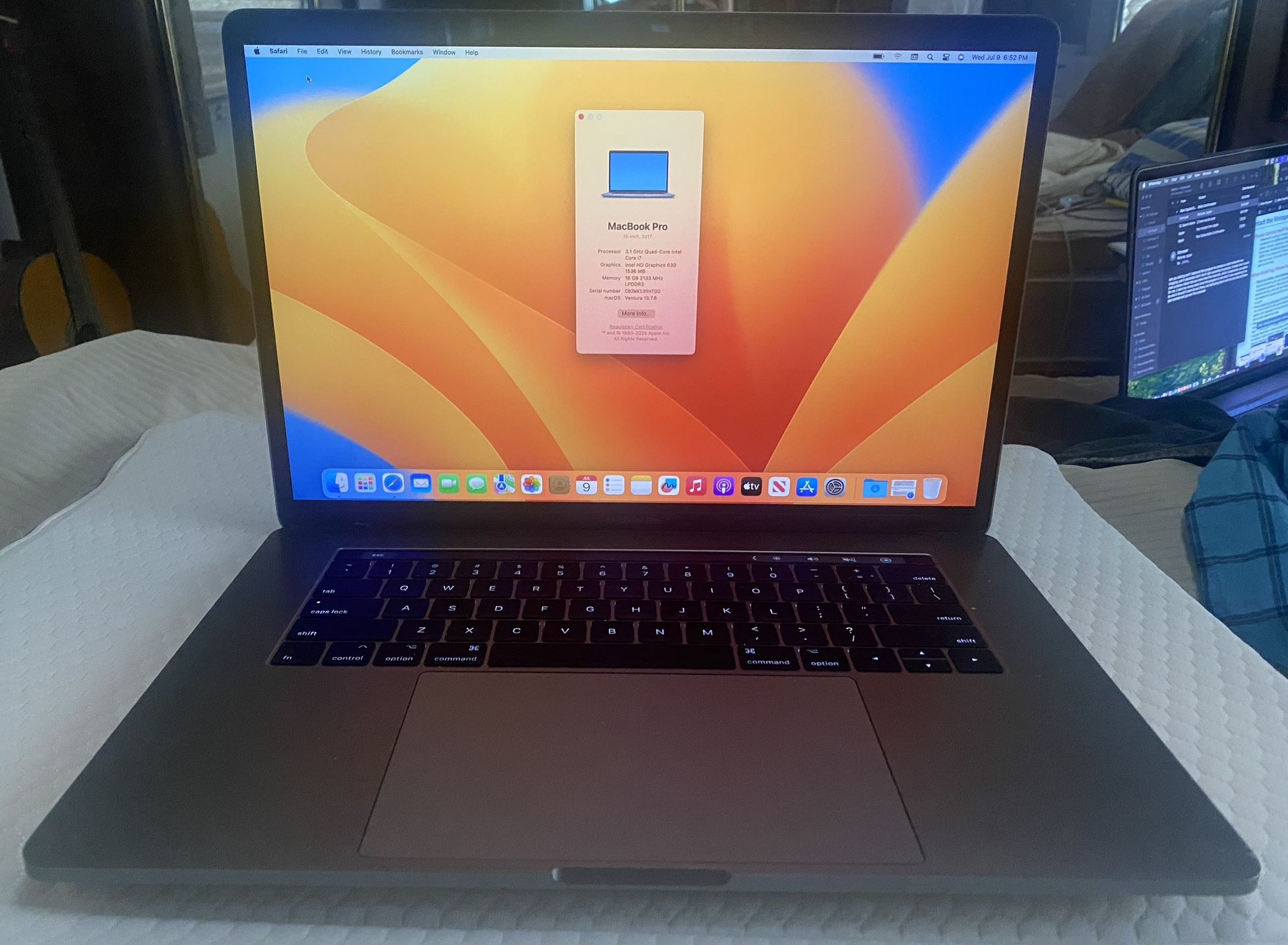2017 MAC BOOK PRO 16” EXCELLENT-