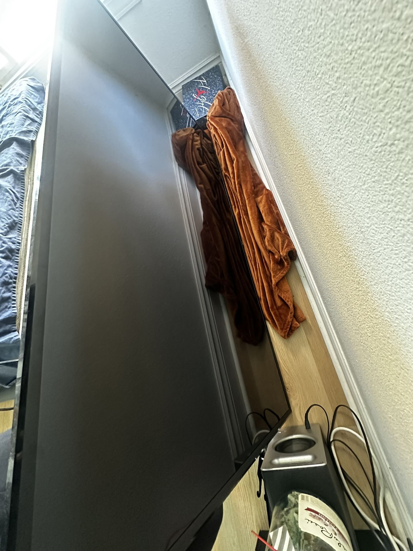 65 In Smart Tv Vizio 300$