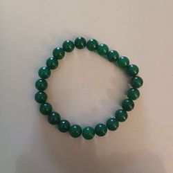 Green Jade Stretchy Bead Bracelet 
