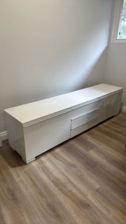 Tv stand not used but open box