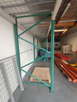 Heavy-duty commercial warehouse pallet racking system for sale – $500