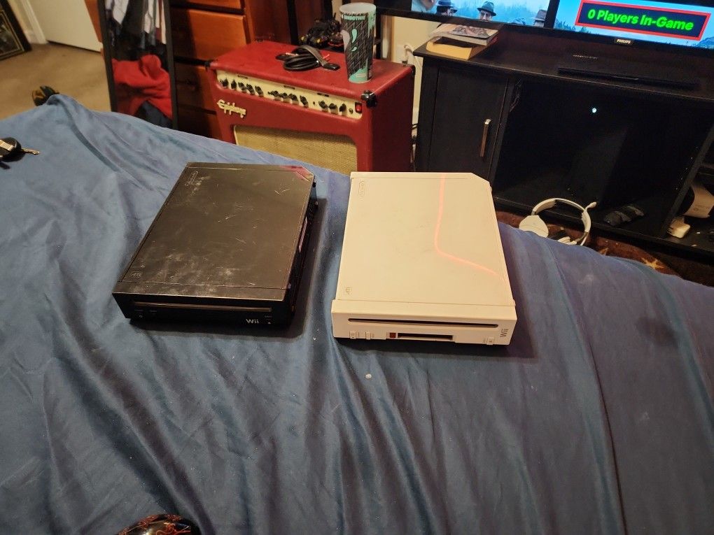 2 Wii's