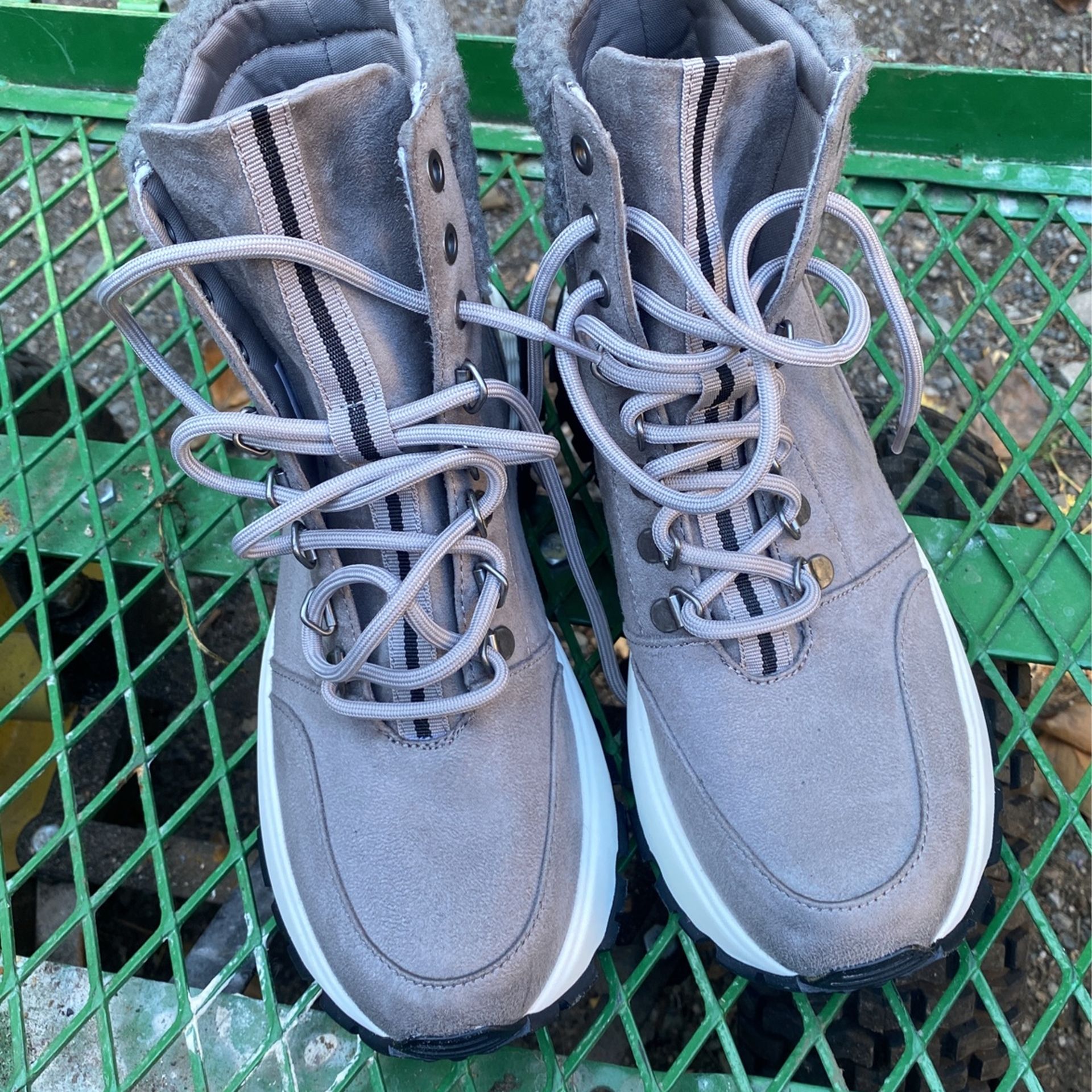  Kensie Crown Faux Shearling Hiking Boots Grey