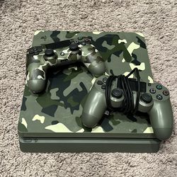 Camo ps4 + 2 controllers