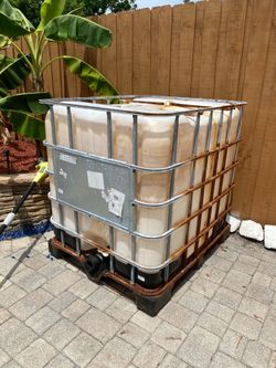 250 gallons tank