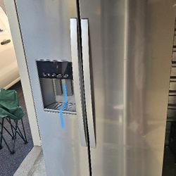 Whirlpool Refrigerator 